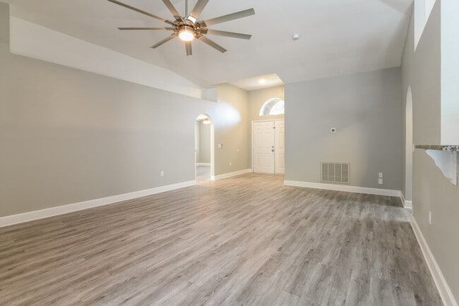 Photo - 807 Rocky Mountain Ct