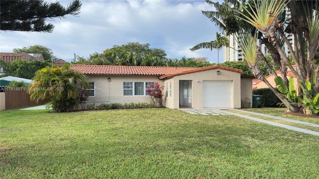 Photo - 1520 NE 108th St Casa