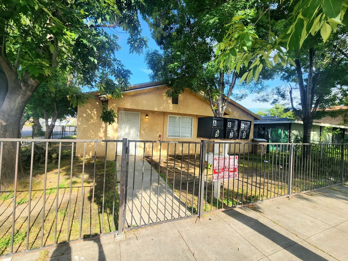 Photo - 928 K St Apartamento Unidad C