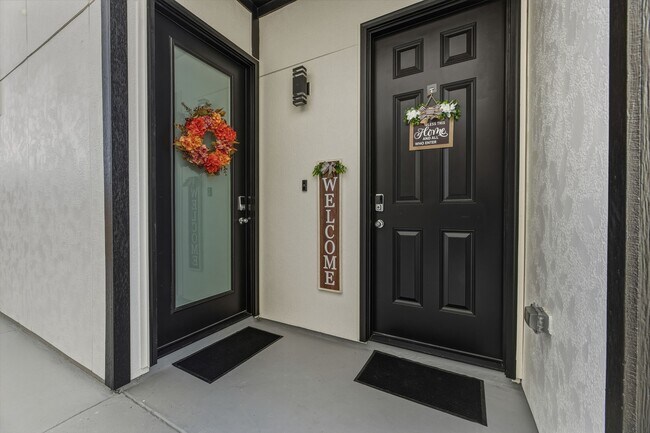 Photo - 4231 Elmwood St Unit B