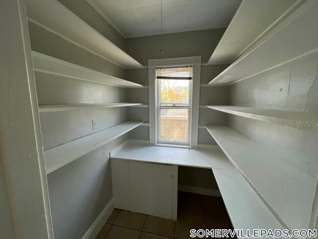 Building Photo - 14 Belknap St Rental