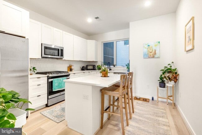 Photo - 2212 N Front St Unit 5