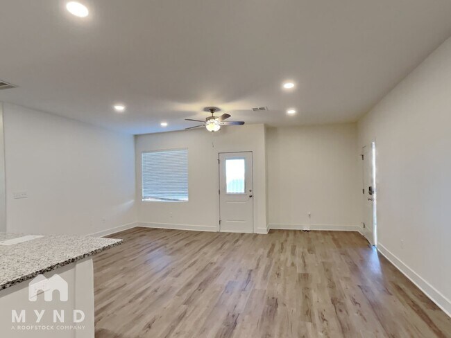 Photo - 5812 E Bristol Cir