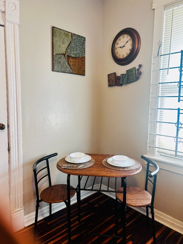 7353 S Kenwood Ave Unit 2nd floor