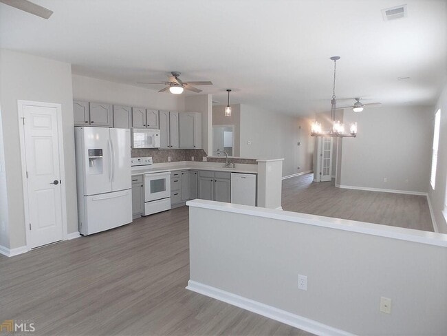 Photo - 2310 Applegate Ln