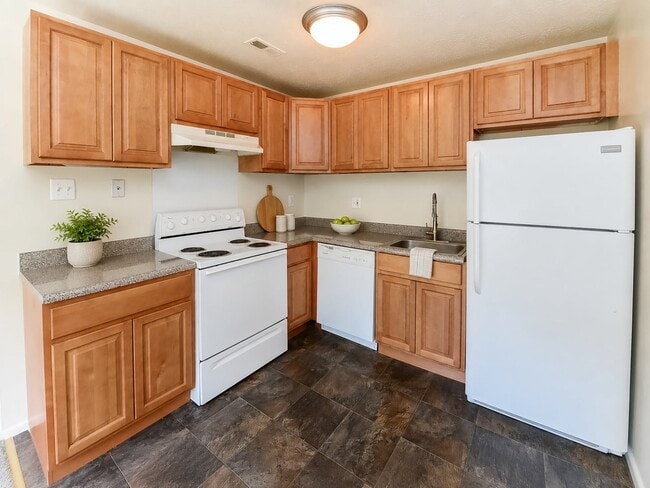 Building Photo - Westwood Gardens Apartment Homes