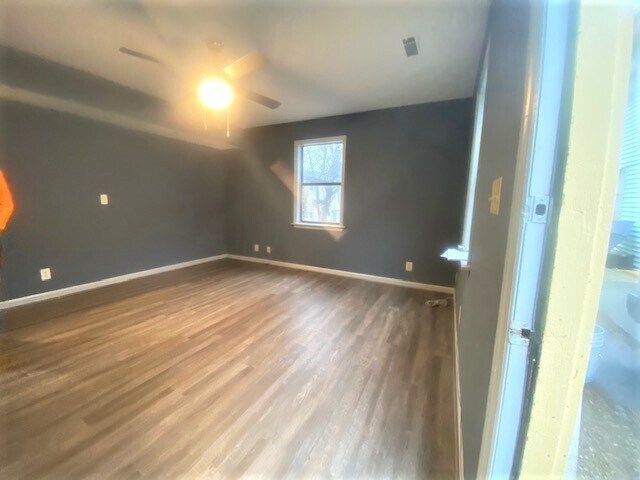 Photo - 1031 Curran St NW