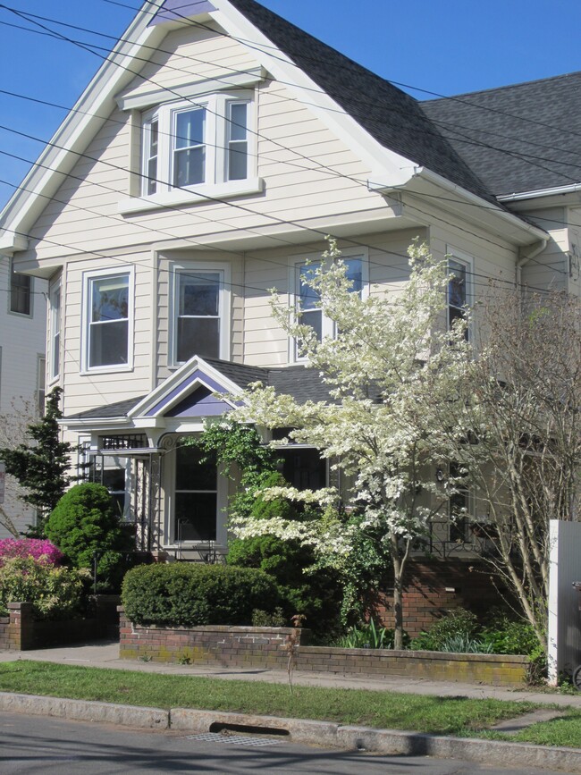 Front View of House - 35 Park Pl Apartments Unit 3