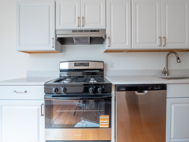 Photo - 7369 N Damen Ave Unit C3