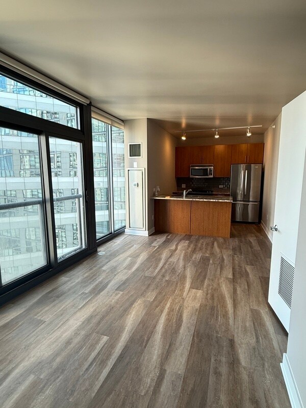 Photo - 11 W Grand Ave