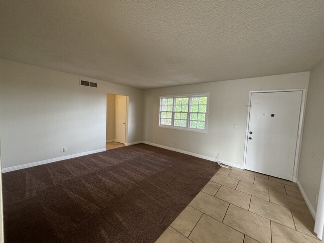 Photo - 2 Bedroom 1 bathroom Gem Unit #4