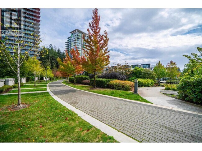 5638 Birney Ave Unit 205
