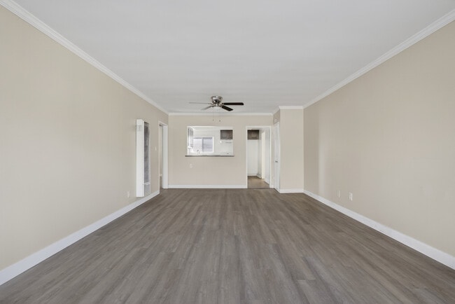 Photo - 25218 Loytan St