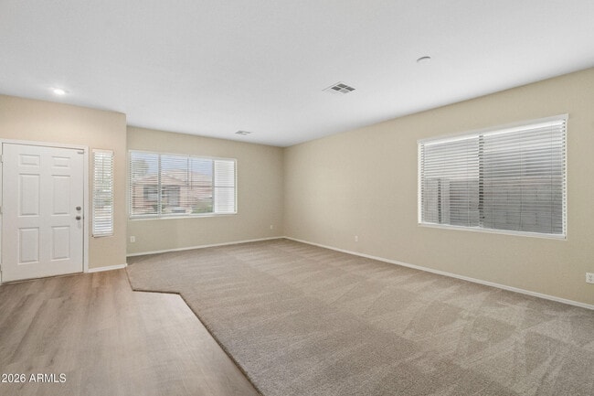 9806 W Horse Thief Pass