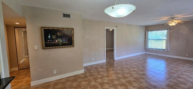 Photo - 430 Commodore Dr Unit 210