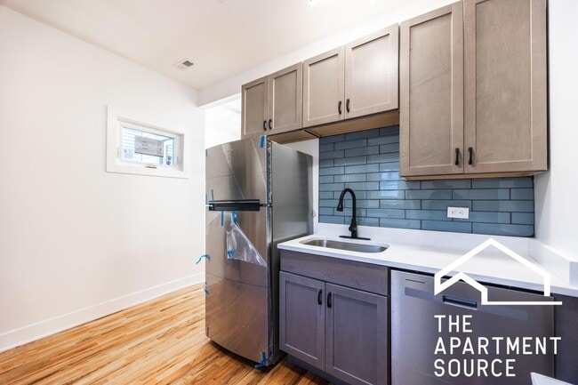Photo - 1742 N California Ave Unit 2R