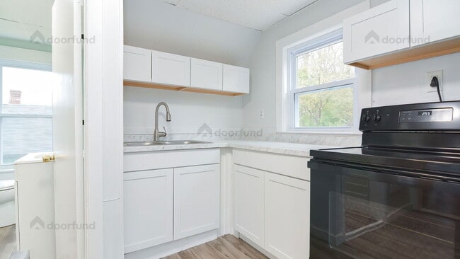 Photo - 144 Franklin St Unit 5