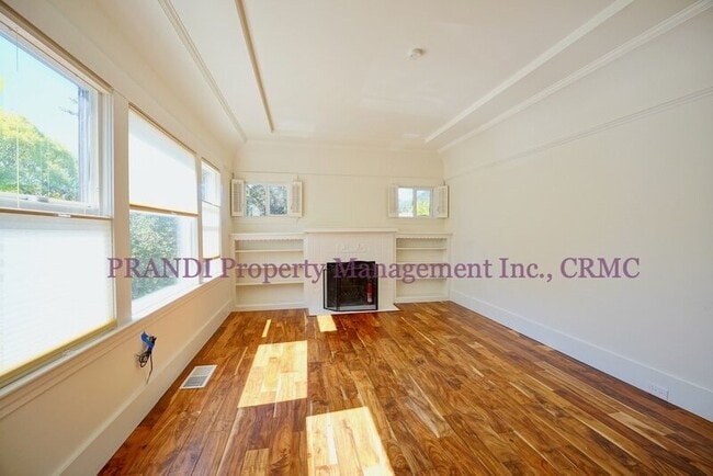 Photo - 13 Maple Ave