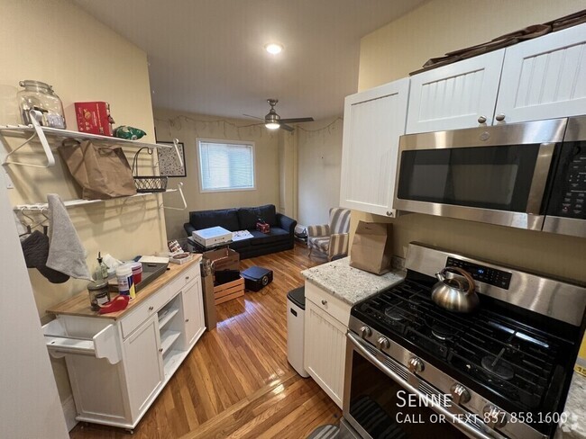 Building Photo - Modern 3-Bedroom in Davis Square – In-Unit... Unit 1 Rental