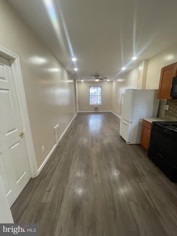 Photo - 5264 Delancey St
