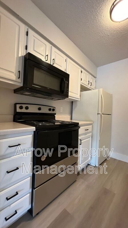 Building Photo - 2350 N 44th St Unit 3 Rental
