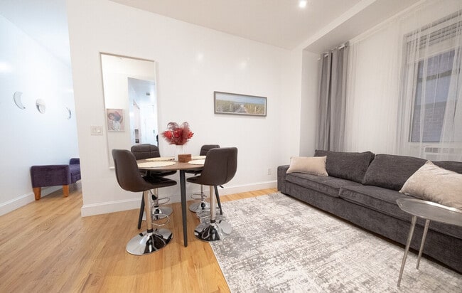 Photo - 230 W 113th St Unidad SI ID1031995P