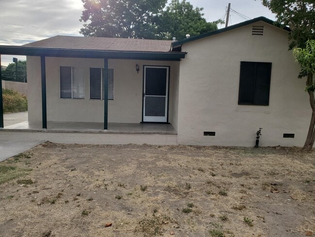 Building Photo - S526/528MR Unit 526