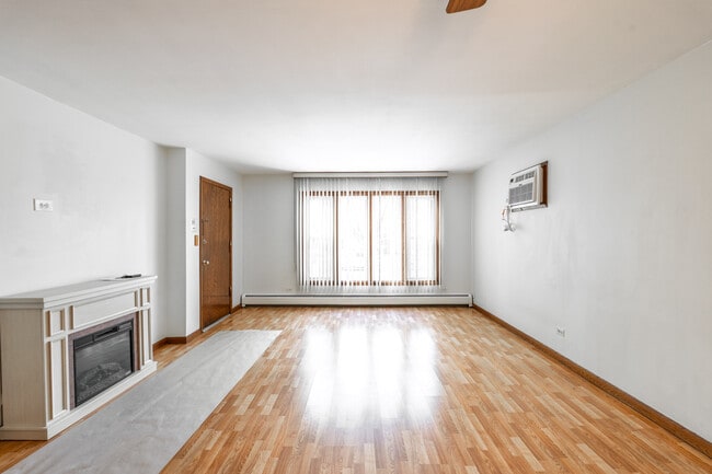 Photo - 4617 Grove Ave