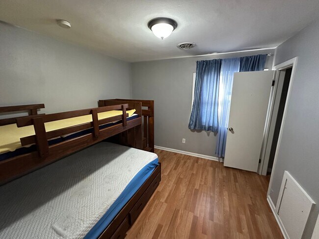 Photo - 1505-1505A S 3rd St. (Duplex) Unit 1505A - Upper