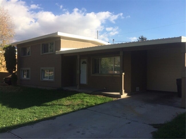 Building Photo - 1075 860 N Rental