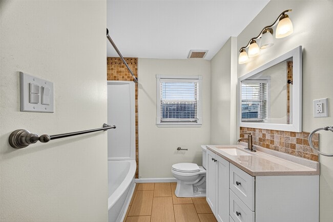 Photo - 5150 Jason St