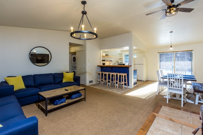 Photo - 17209 Crane Dr House