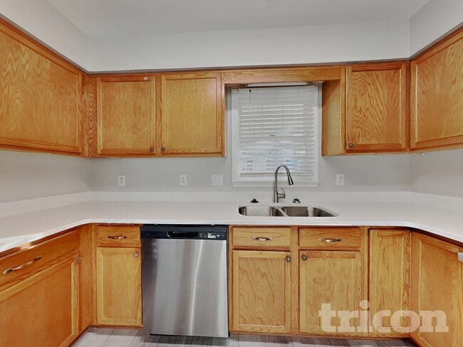 Photo - 5507 Whitley Way