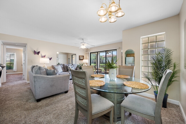 Photo - 3301 Crystal Ct E Unidad Condo 3301 D