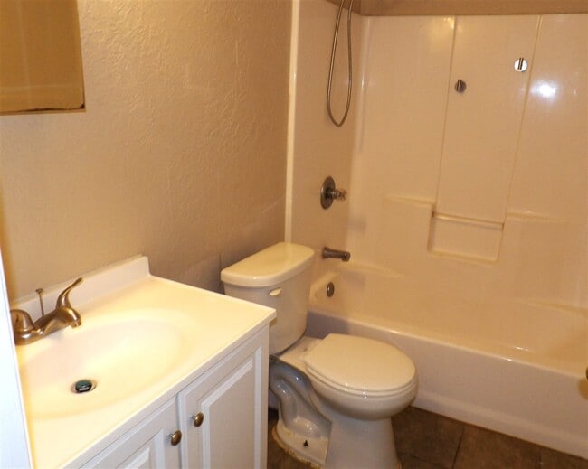 Photo - 2416 SW G Ave Unit 202