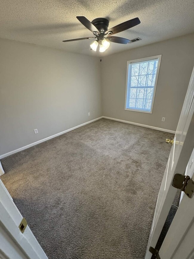 Photo - 40 Hanna Dr Unit D