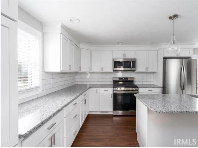 Photo - 1640 Hemlock Rd