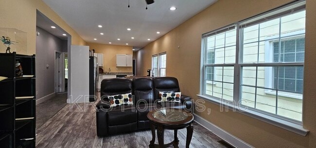 Photo - 3117 Argonne Ave