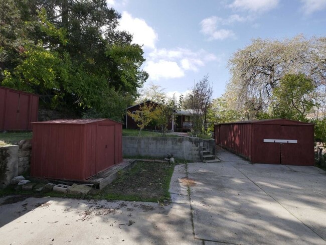 Photo - 8267 Old School Way