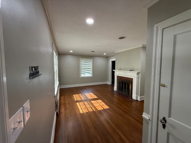 Photo - 111 N Charles St Unit 111