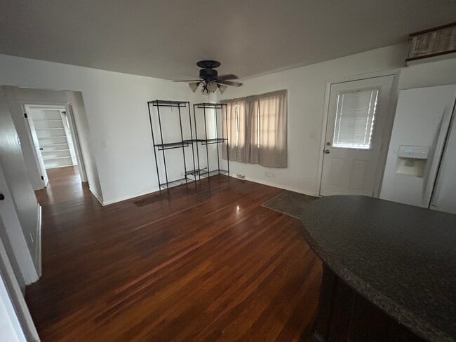 Photo - 1404 Logan St