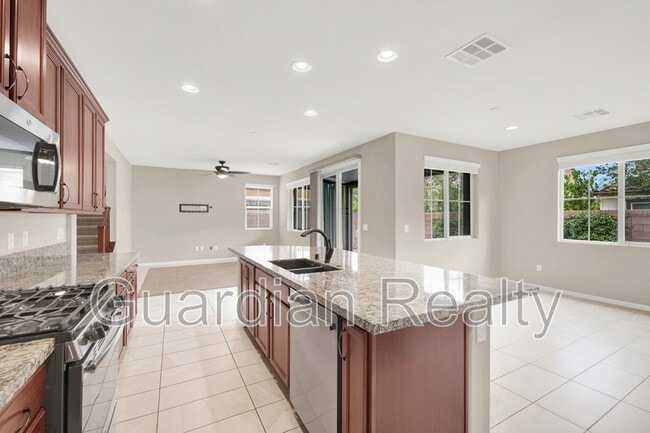 Photo - 2548 Sable Creek St