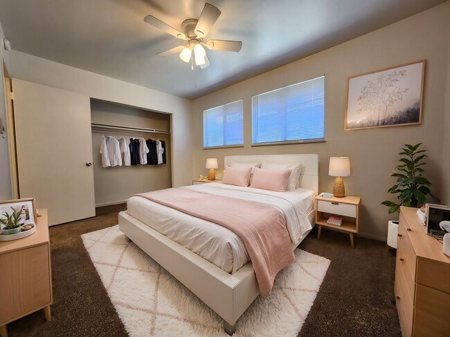 Photo - 677 E Clarion Dr Unidad C