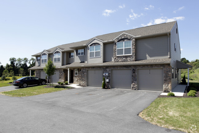 Front of Poppys, Lavenders - The Meadows at Bumble Bee Hollow Rental