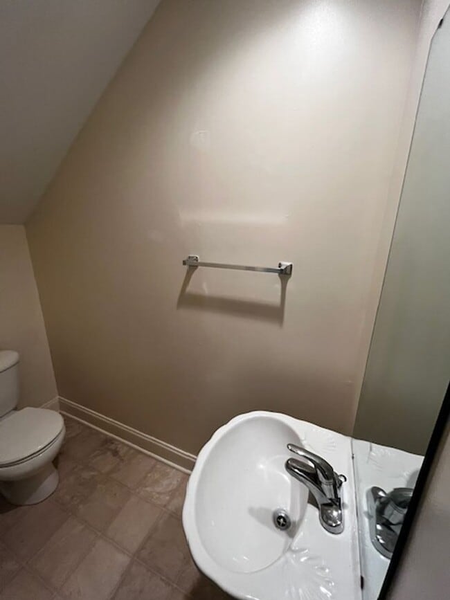 Photo - 2 Bedroom 2.5 bath townhome for rent