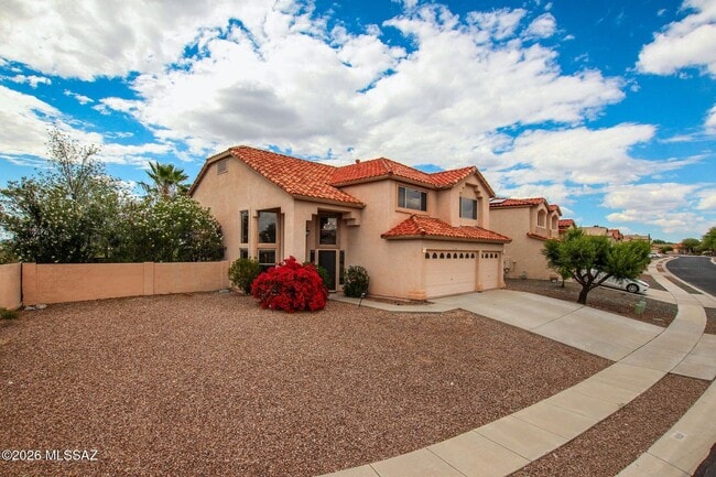 Photo - Beautiful NW home with pool!