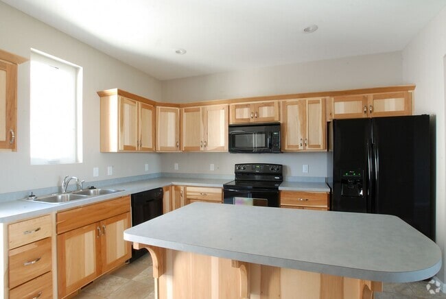 Building Photo - 3163 Sullivan Lp Rental