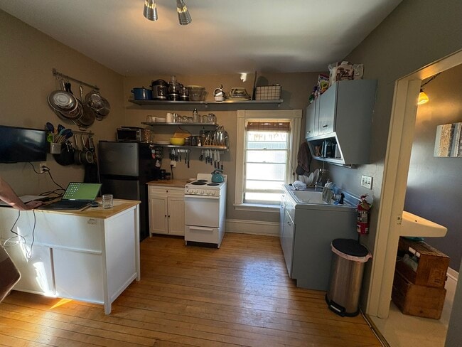 Photo - 105 Loomis St Unit #1
