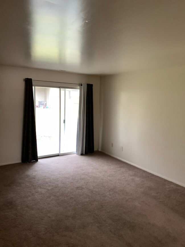 Photo - 106 Eckhart Ave Unidad #17