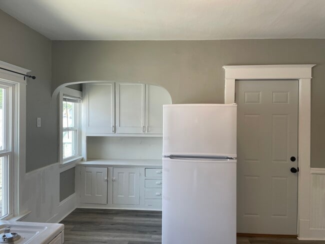 Photo - 318 Broad St Unit Upper